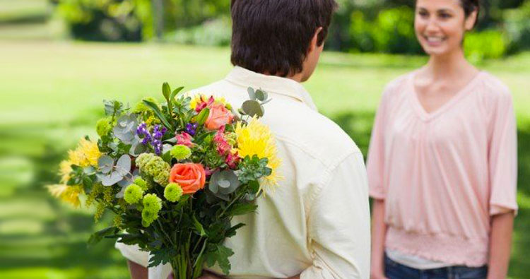 10 cose che un uomo fa quando è innamorato