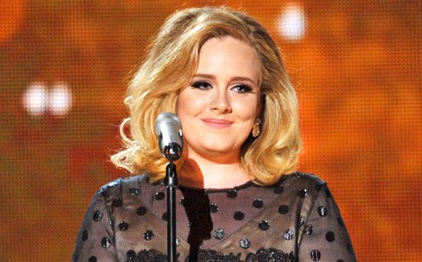 Adele, quarto singolo: arriva Water Under The Bridge