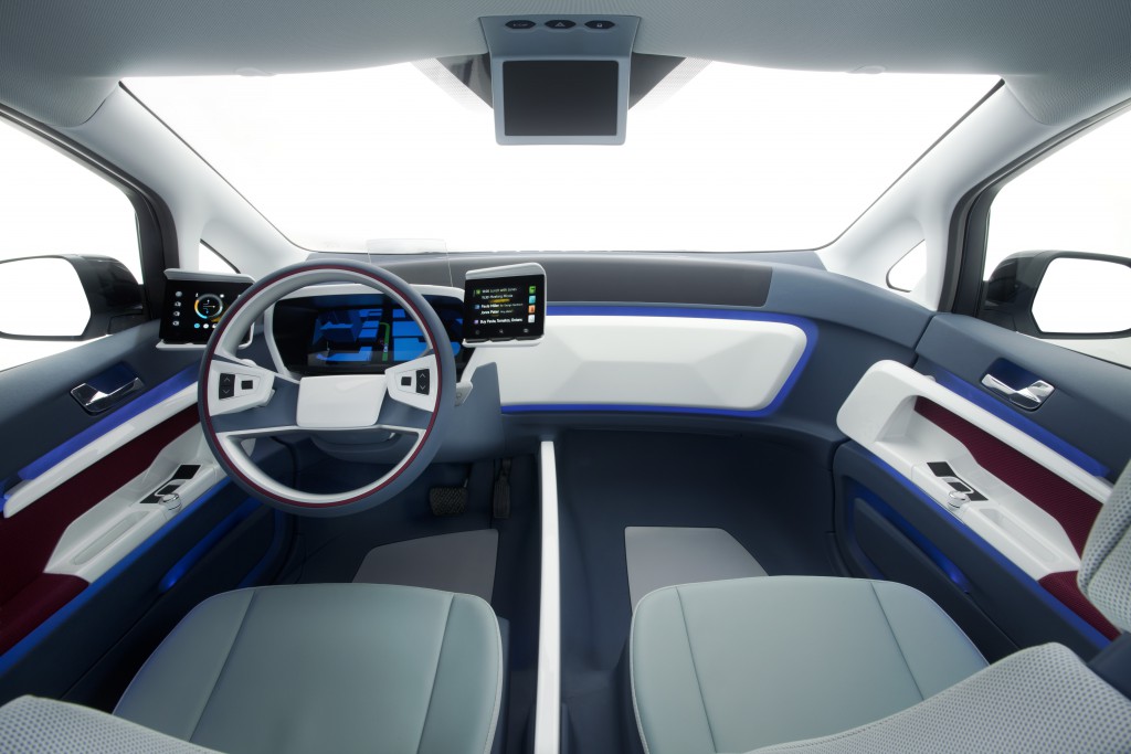 L’auto del futuro si guiderà attraverso Internet