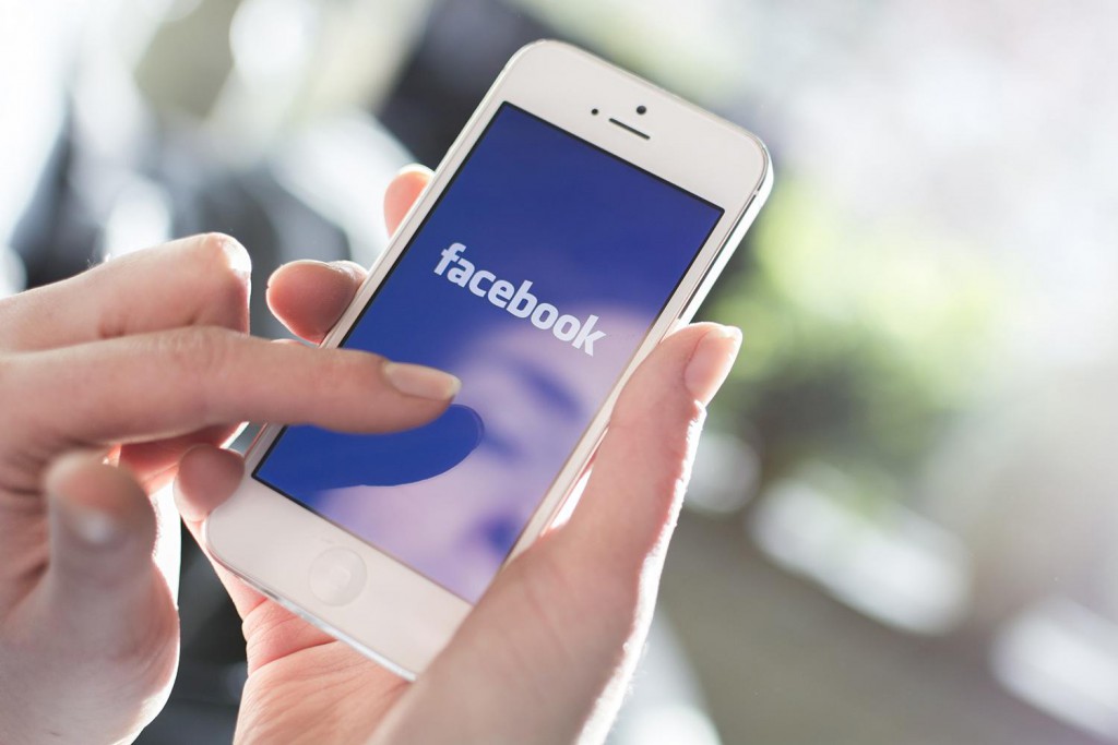 Facebook, biglietti del cinema acquistabili sul social