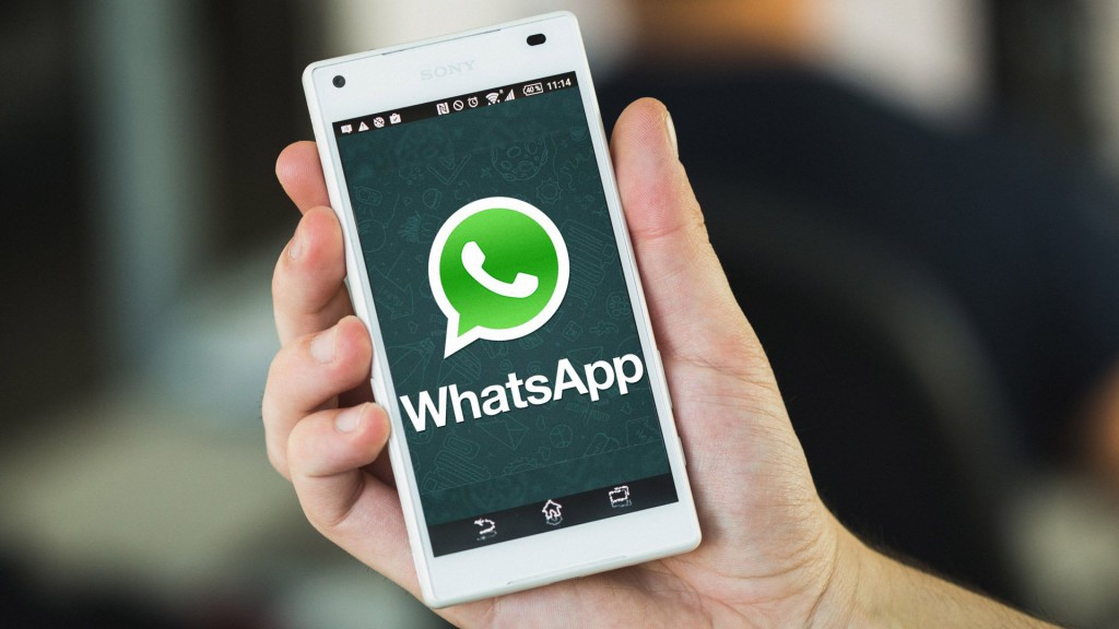 WhatsApp, una falla permette di modificare le conversazioni