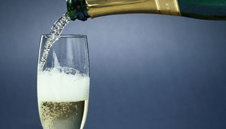 Quante bollicine in un bicchiere di champagne? Provate a indovinare prima di leggere