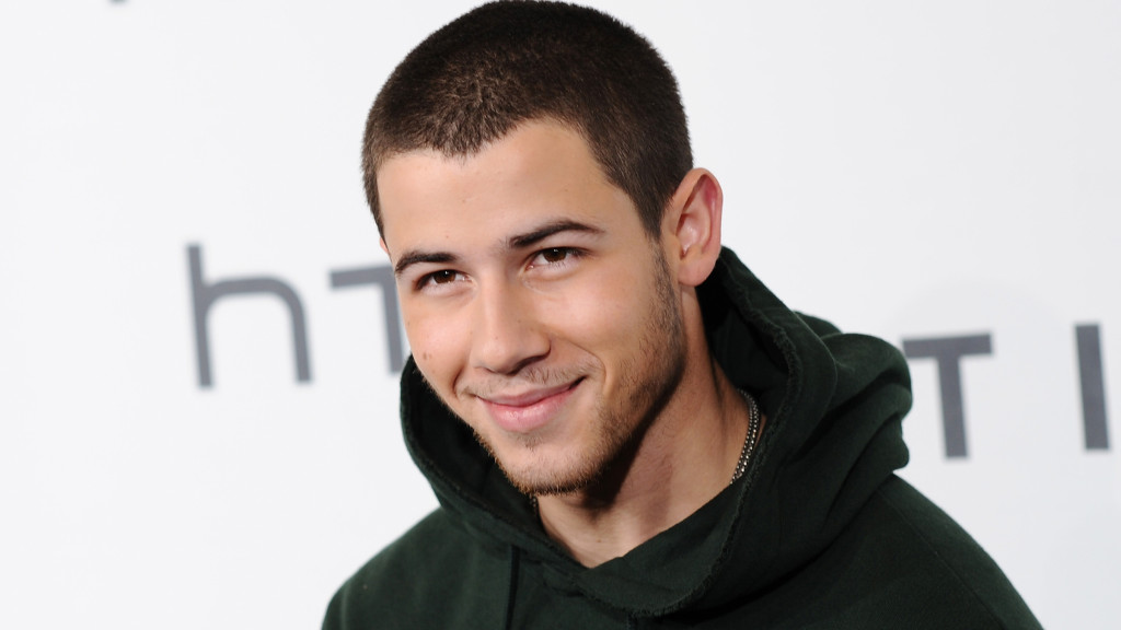 Nick Jonas: “Amo i miei fan gay”