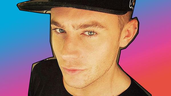 Scotty T nudo su Instagram per il suo compleanno