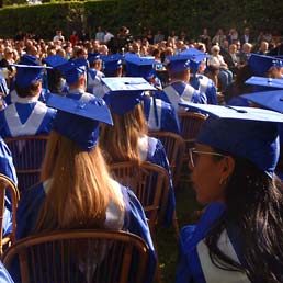 Laureata in legge non trova lavoro e fa causa all’università