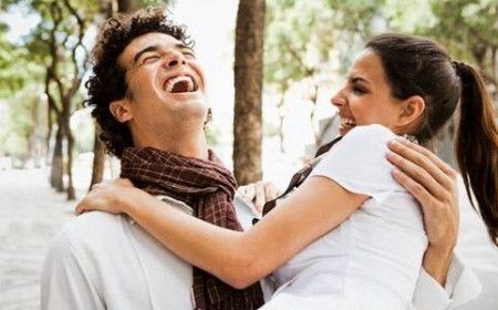La ricetta della felicità, scopri cosa influisce sull’umore