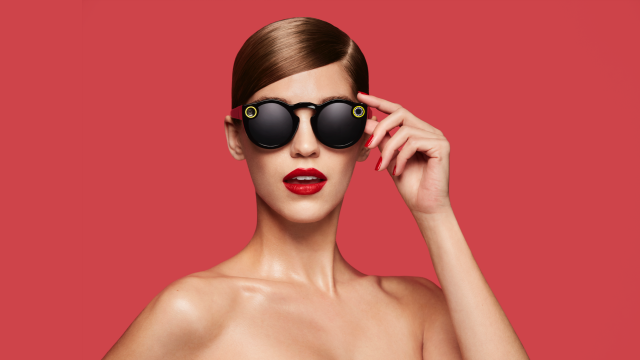 Per il sole, ma non solo: Snapchat lancia gli occhiali social