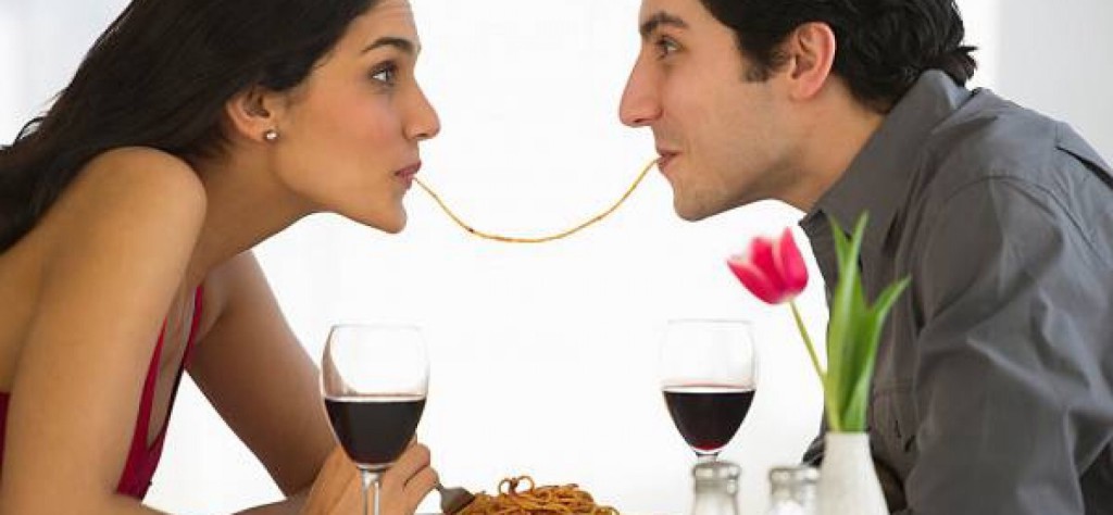Fare l’amore per i maschi è più importante di mangiare, lo rivela una ricerca scientifica