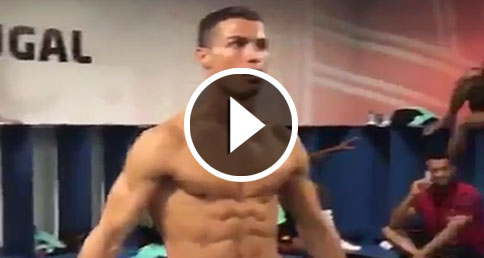 Cristiano Ronaldo in mutande per il Mannequin Challenge