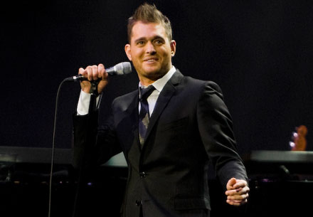 Michael Bublè smette di cantare, appello ai fan: “Pregate per il mio dramma”