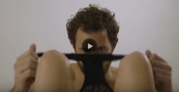 Lickster, l’app che ti insegna come si fa davvero il cunnil1ngus [VIDEO]