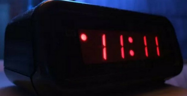 Vedi spesso le cifre doppie nell’orologio? Ecco cosa significano