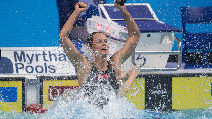 Federica Pellegrini campionessa nel nuoto e icona di stile