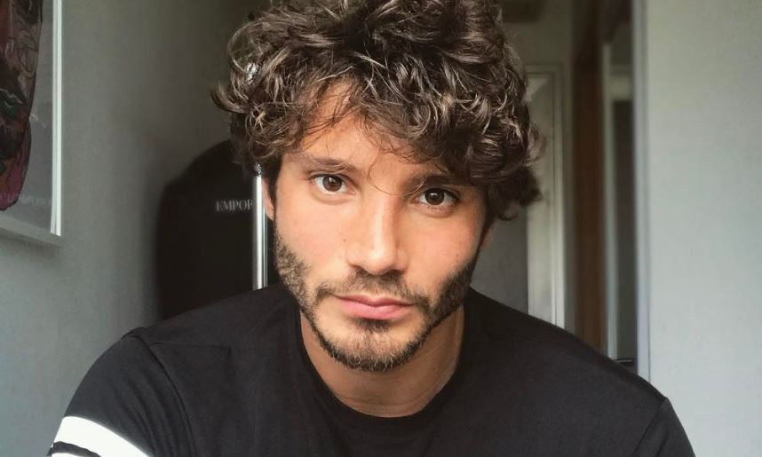 Stefano De Martino si é fidanzato davvero, ecco con chi [FOTO]