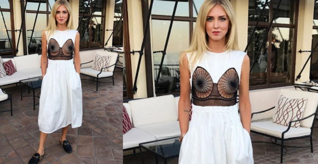 Chiara Ferragni a Taormina, l’outfit ha toppato: “Carnevale?”