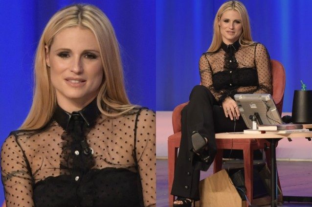 Maurizio Costanzo Show, Michelle Hunziker look sexy e trasparente